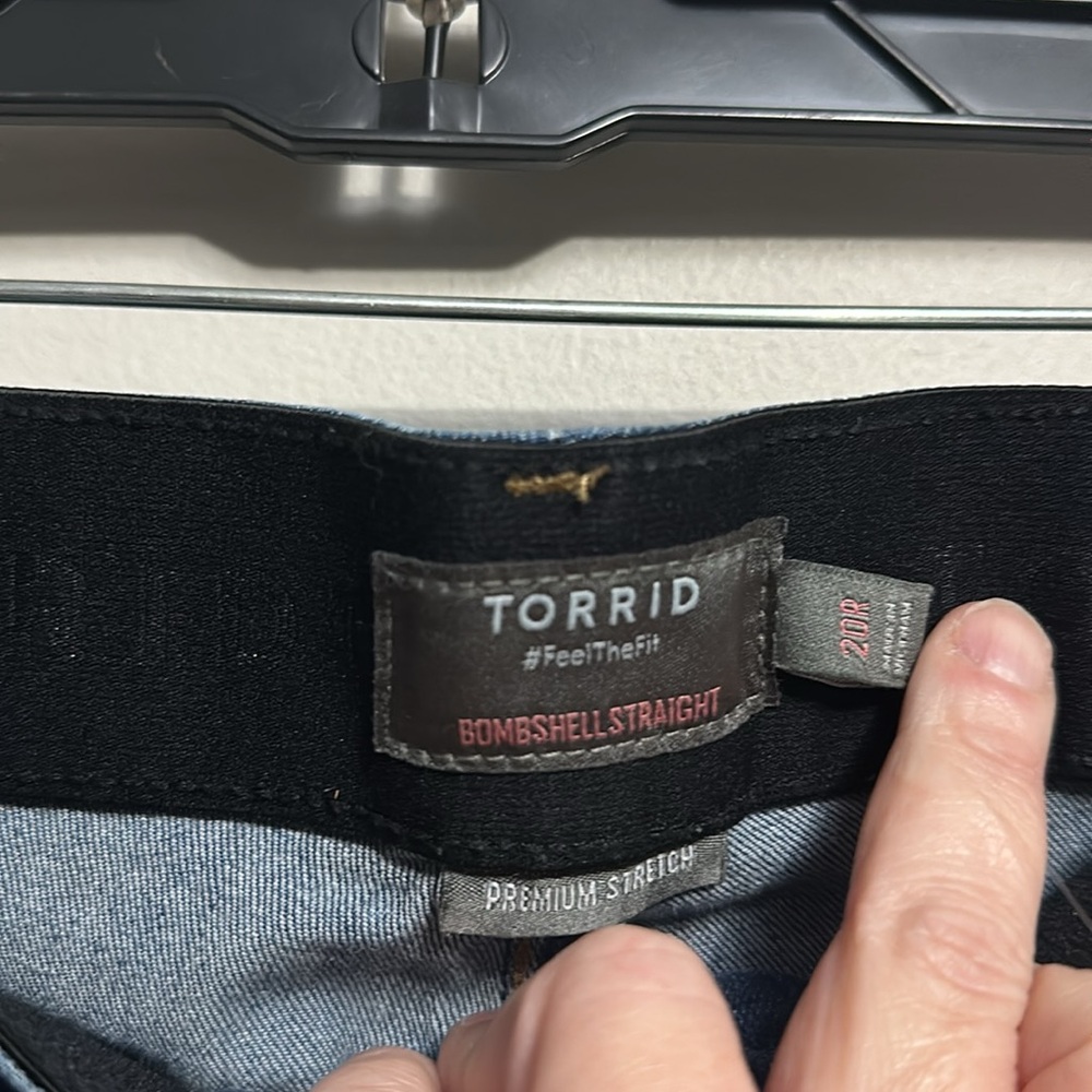 Torrid bombshell straight denim jeans 20 regular premium stretch New - Picture 3 of 5